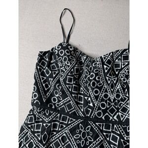 NWT Banana Republic Women's Black & White Geo Lace Strappy Cocktail Dress Size 6
